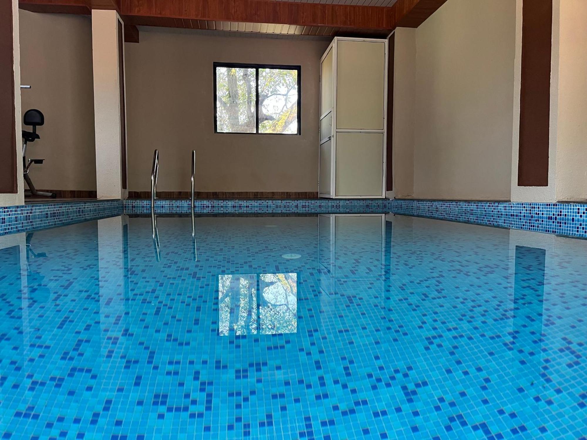 C P Cottage Resort Mahabaleshwar Exterior photo