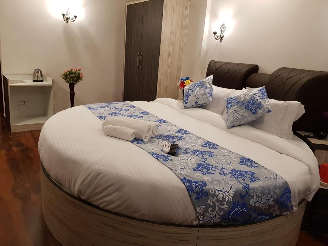 C P Cottage Resort Mahabaleshwar Exterior photo