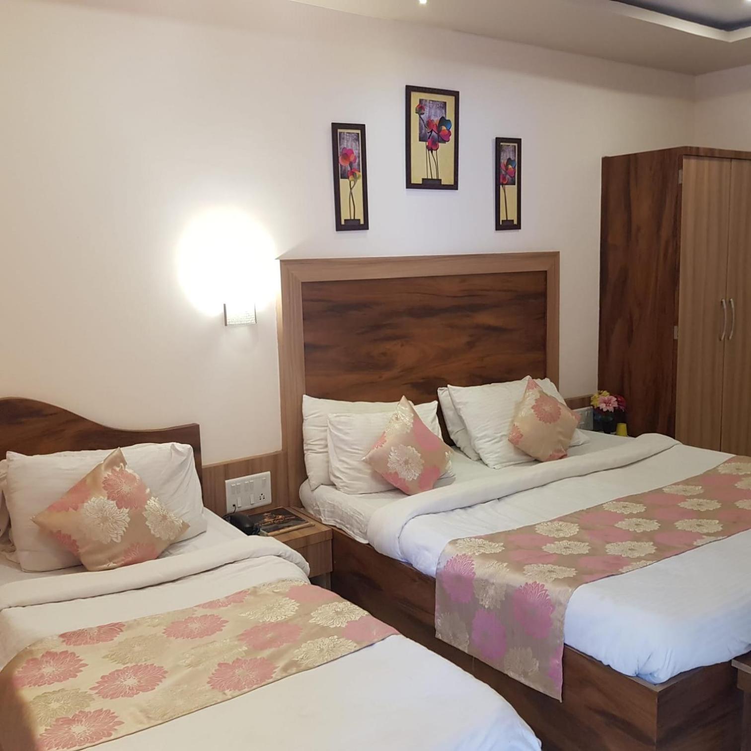 C P Cottage Resort Mahabaleshwar Exterior photo